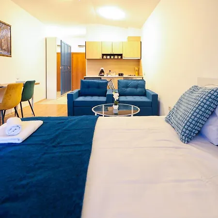 Modern Aircon Studio Near Bansko W Pool&Parking 아파트 *