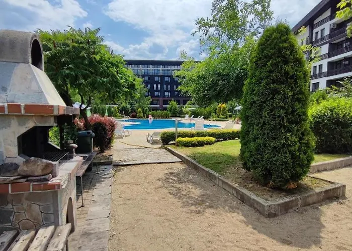 Bright Near Pirin Golf Bansko W Terrace 아파트